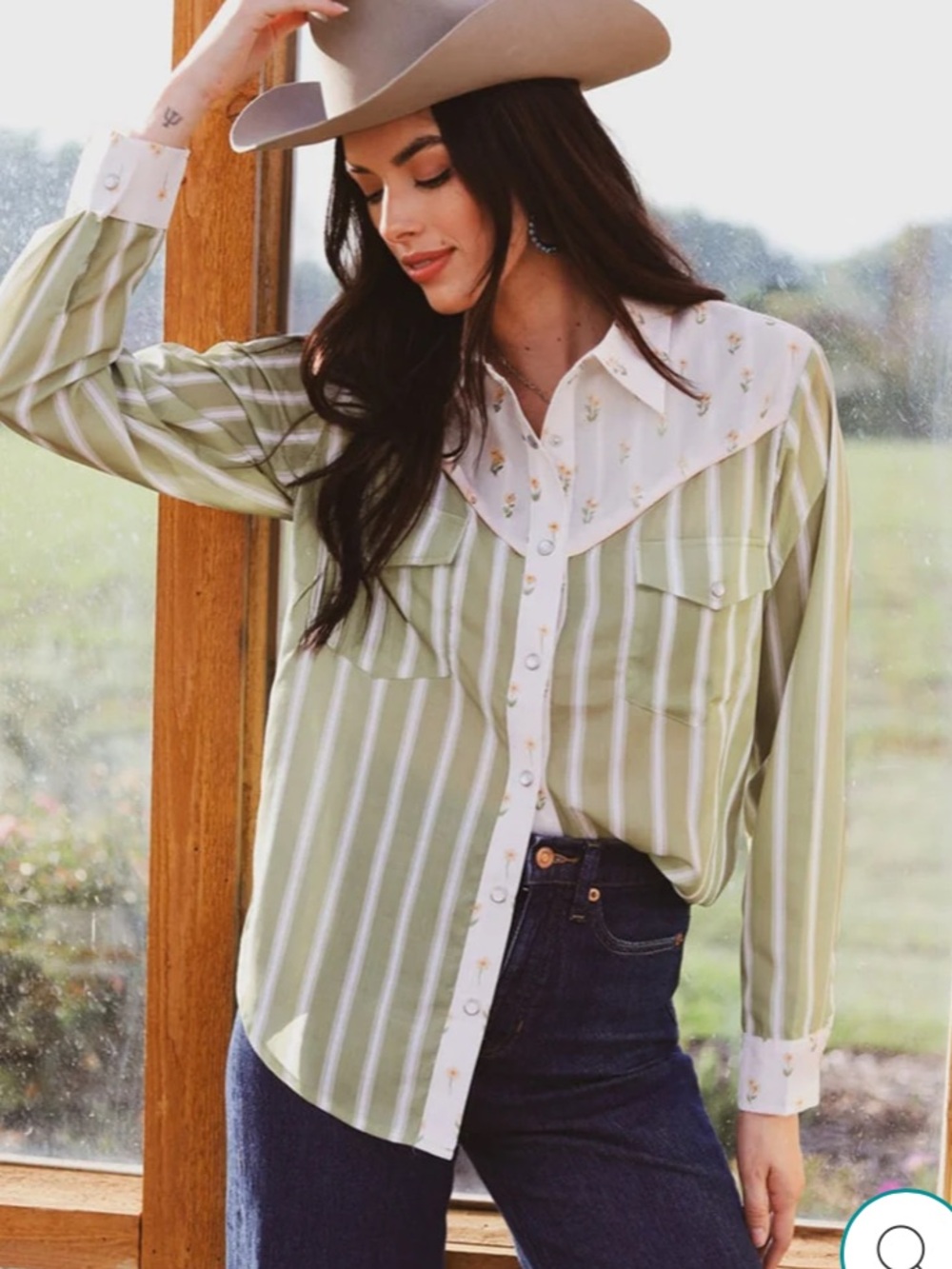 Howdy Hanny olive strip pearl snap